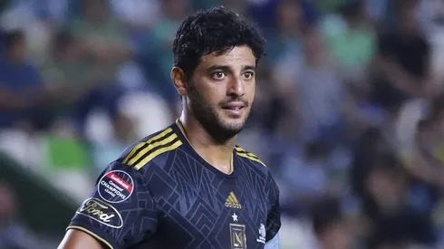 El delantero mexicano se refirió a su futuro.