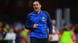 El DT en contra del árbitro.