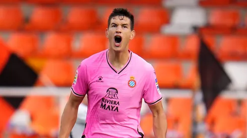 El mexicano seguirá en LaLiga.