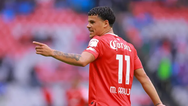 ¿Se queda en Toluca o emigra a Italia?