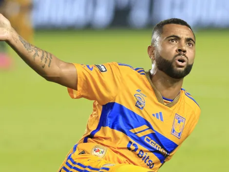 Rafael Carioca arremete contra el arbitraje del partido entre Tigres y Monterrey