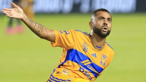 Rafael Carioca se mostró enojado con el árbitro del Tigres vs Monterrey por Leagues Cup.