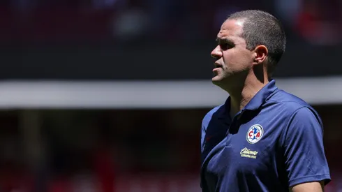 Jardine y un dolor de cabeza.