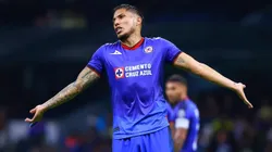 El central y su relación con los capitanes del equipo.