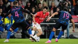 ¿Qué necesita el PSV Eindhoven del Chucky Lozano para clasificarse?