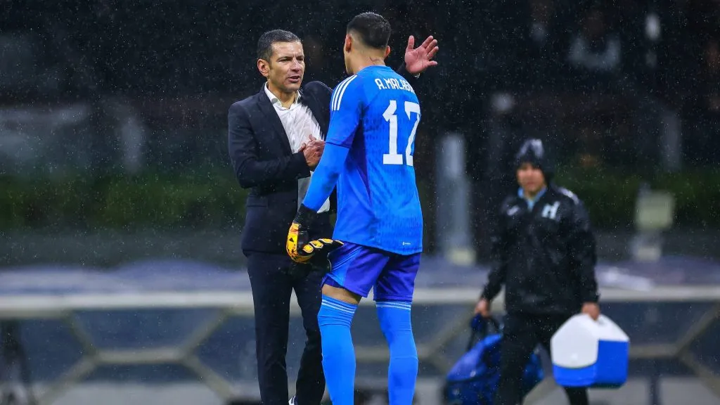 El afectuoso encuentro entre Lozano y Malagón tras la clasificación [Getty]