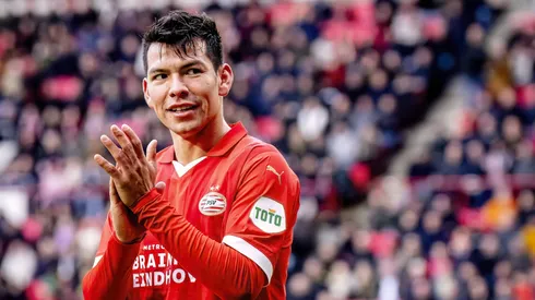 Chucky Lozano y su PSV están volando alto.