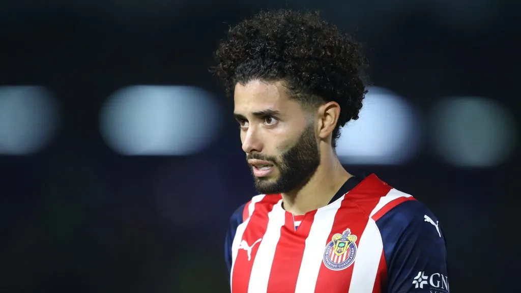 Así vestía el ‘Chino’ Huerta los colores rojiblancos; hoy, usa los auriazules [Getty Images]