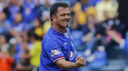 Carlos Hermosillo es una leyenda del Cruz Azul.