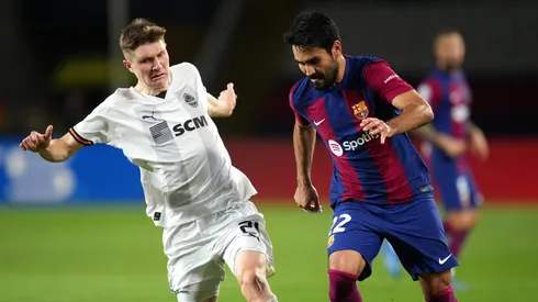 Ilkay Gundogan ante la marca de Artem Bondarenko.