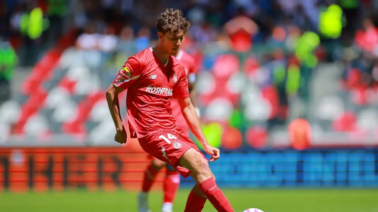 Marcel Ruiz renovó su vínculo con Toluca.