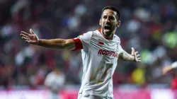 Fernando Navarro se marcha de Toluca.