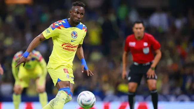 Julián Quiñones y su penal convertido ante León [Getty Images].