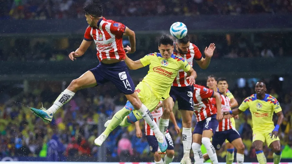 América y Chivas jugarán el próximo jueves el primero de tres clásicos nacionales [Getty]
