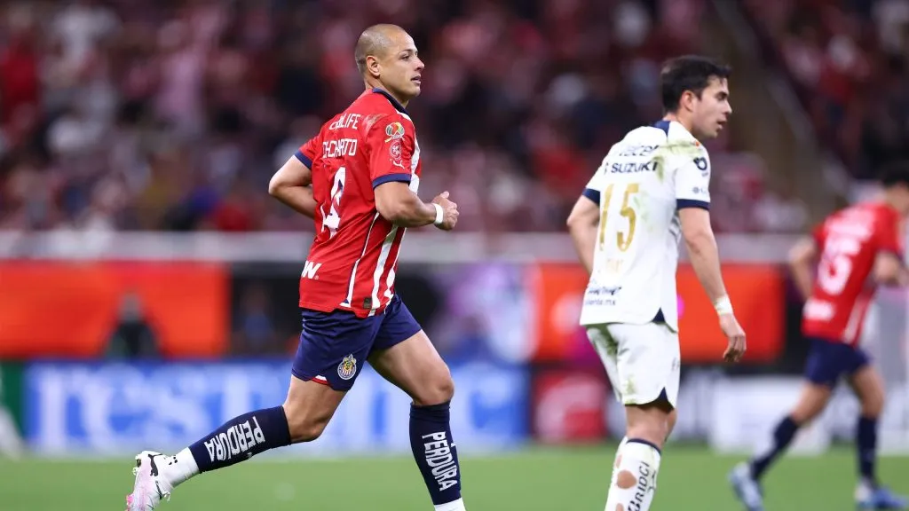 El ingreso de ‘Chicharito’ al campo de juego del Akron en su retorno [Getty]
