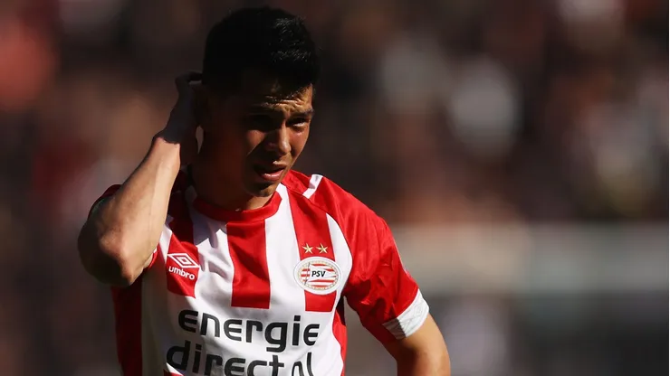 Chucky Lozano y PSV van por todo en la UEFA Champions League