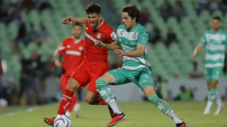 Toluca recibe a Santos en el Nemesio Díez.