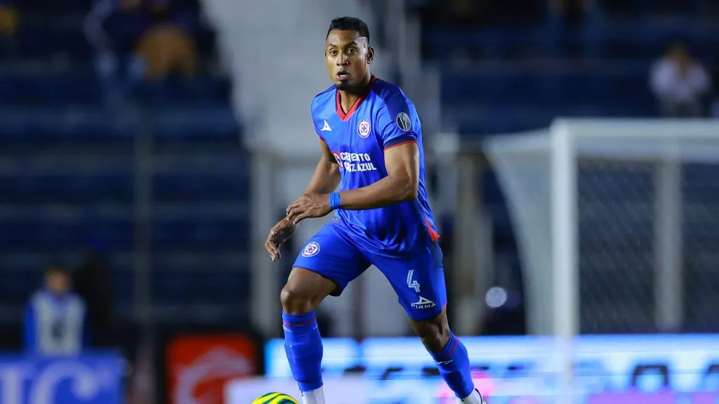 Willer Ditta, afuera por tres juegos en Cruz Azul [Getty Images]