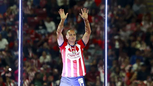 Se acerca el debut de Chicharito Hernández