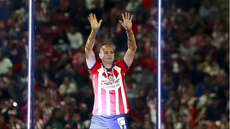 Se acerca el debut de Chicharito Hernández