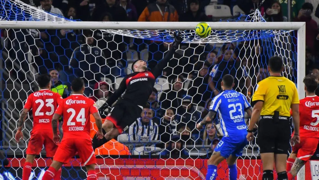 Tiago Volpi llegó a 50 partidos con la valla invicta