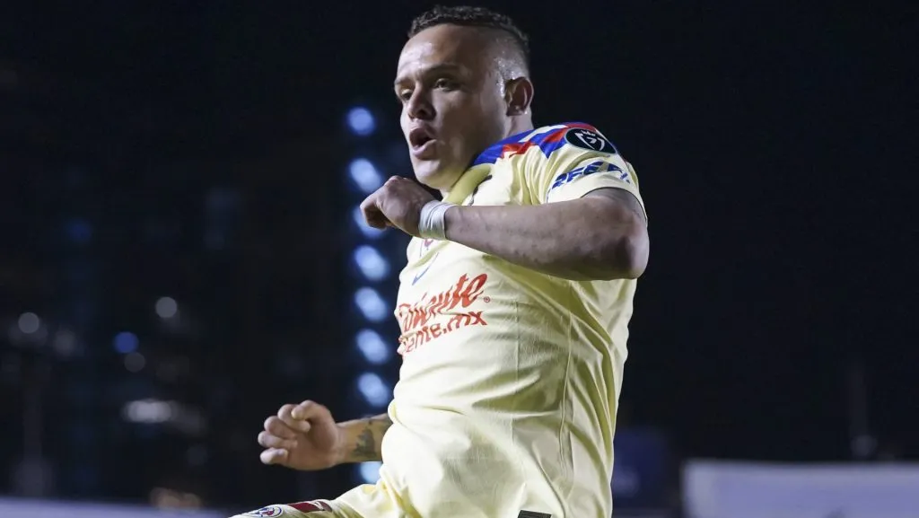 Jonathan Rodríguez cerca de abandonar al América