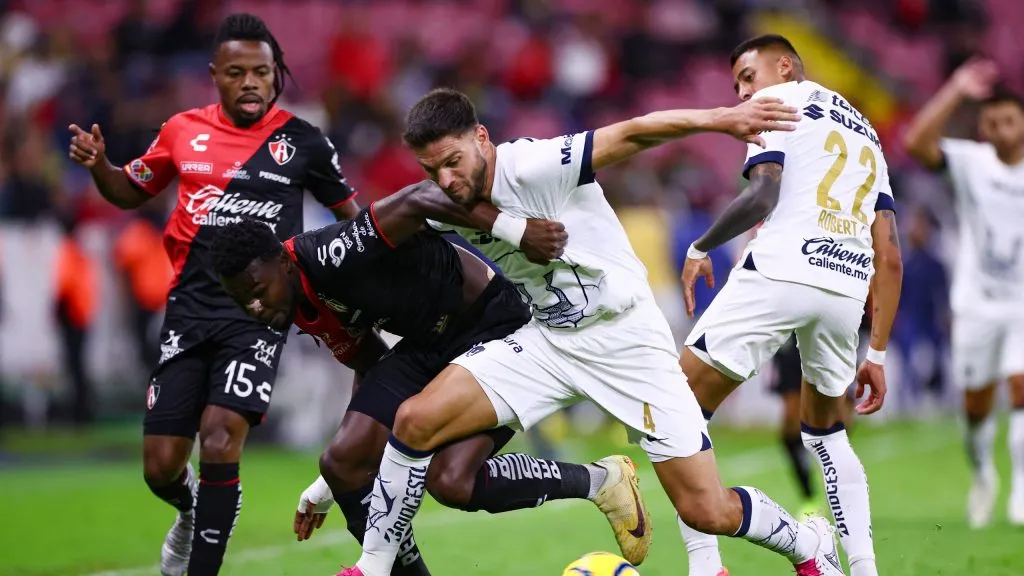 Lisandro Magallán llegó a la cuarta amarilla ante Atlas [Getty]