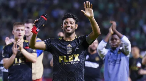 Afición de Cruz Azul pide por Carlos Vela