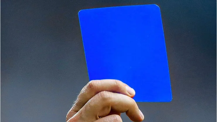 Llega la tarjeta azul, ¿se implementará en la Liga MX?