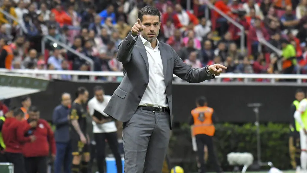 Fernando Gago se la juega y va por las dos competencias