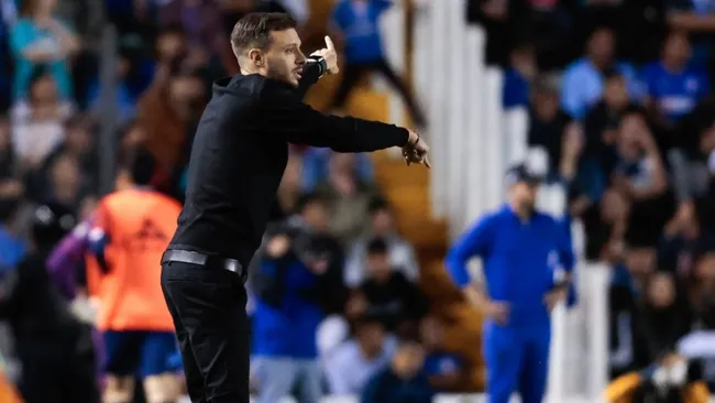 Martín Anselmi cambió reproches por elogios en Cruz Azul