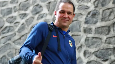 André Jardine le da la bienvenida al América a Javairo Dilrosun