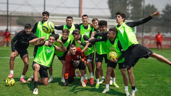 Con Robert Morales presente, el equipo ganador de la mañana [Foto: Toluca FC]