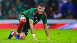 Santiago Giménez, relegado en la Nations League.