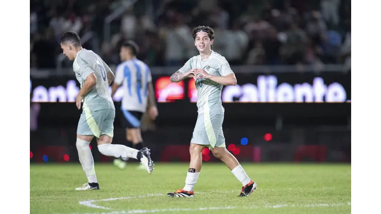 Jordan Carrillo disfruta su gran momento, los grandes se lo quieren llevar