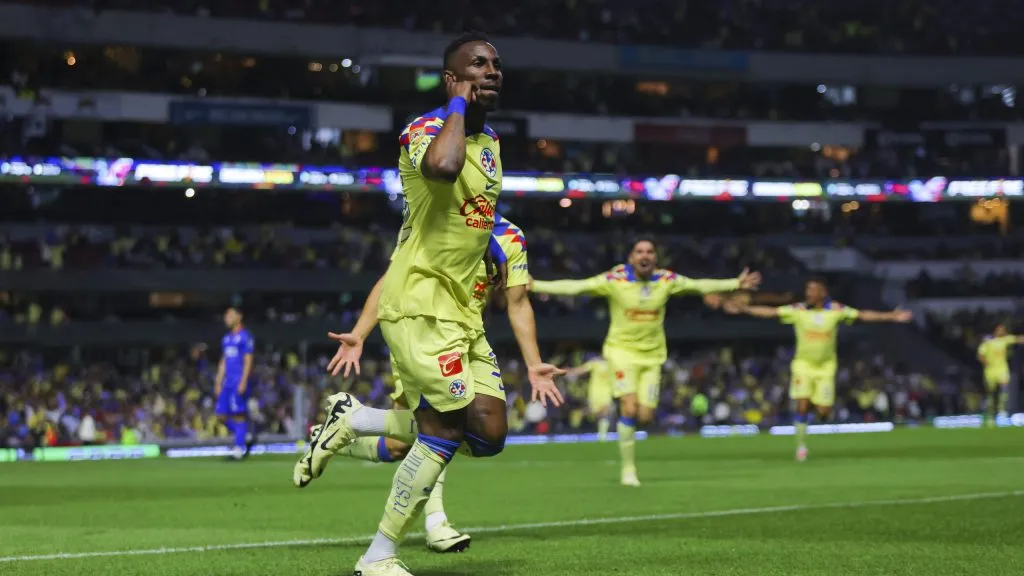 Julián Quiñones marcó el gol de la diferencia en el último América-Cruz Azul [Foto: Getty]