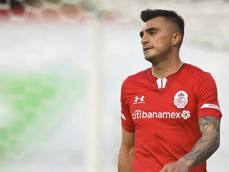 La curiosa visita de un ex Toluca que llamó la atención ante Pumas