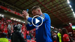 Tiago Volpi un lindo momento con un fanático de Toluca.