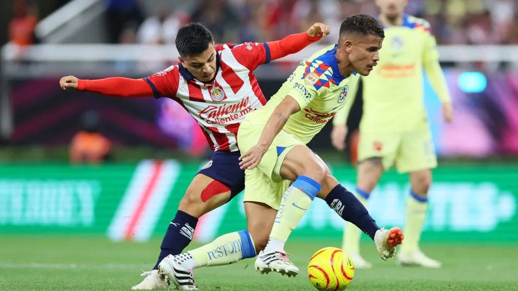 Chivas y América no pudieron romper el cero en el Akron [Foto: Getty]