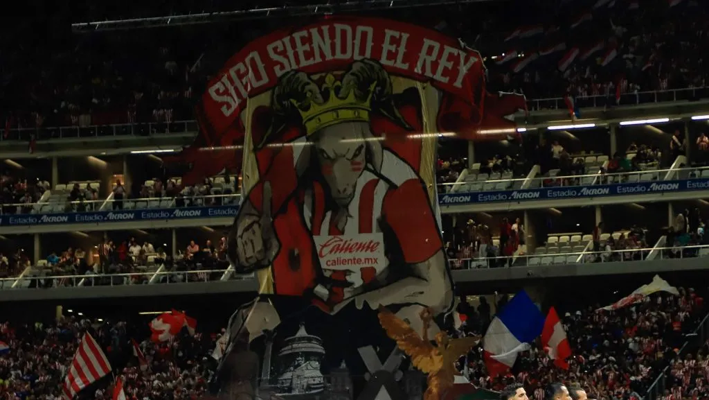 La afición de Chivas sorprendió con un tifo espectacular (Imago7)