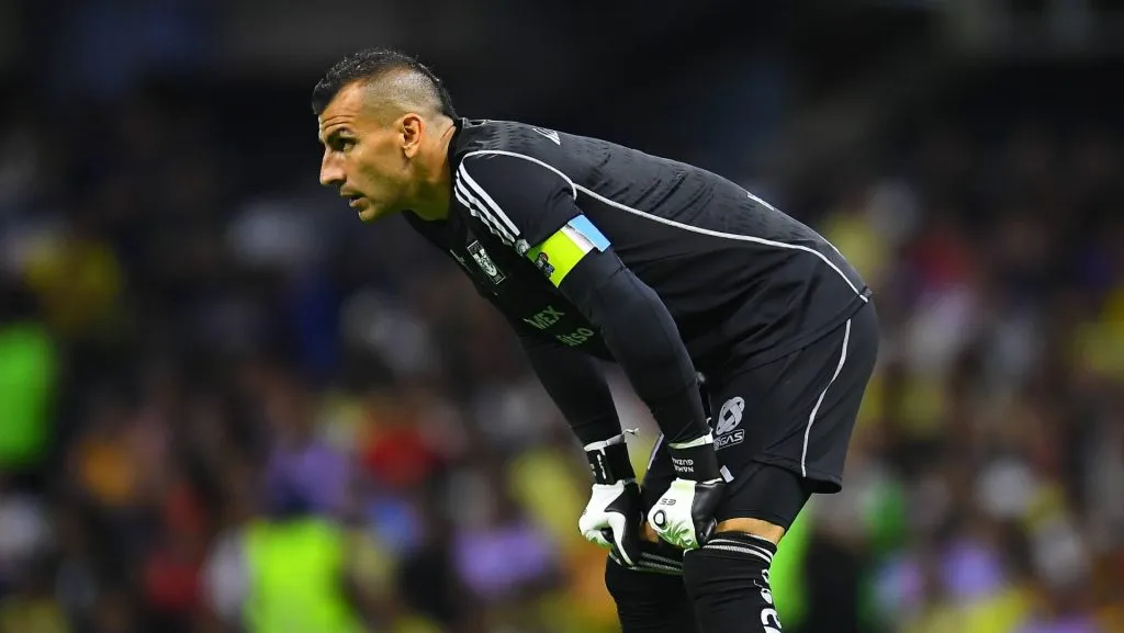 Nahuel Guzmán sufrió una lesión con Tigres UANL (IMAGO)