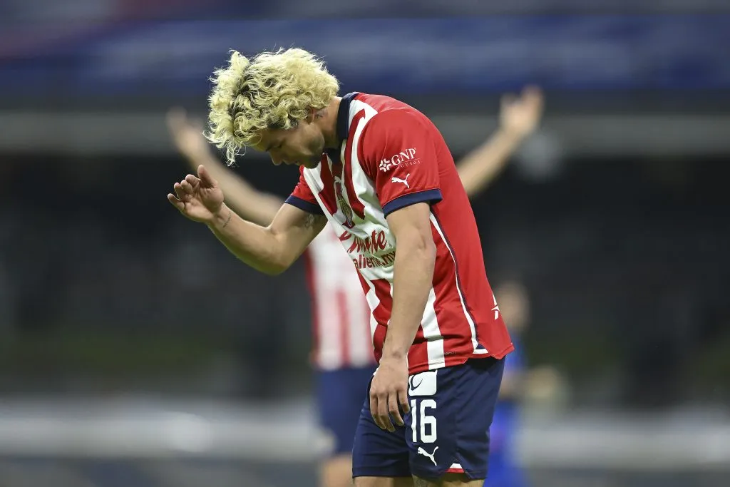 Fernando Gago defendió a Cade Cowell de los abucheos