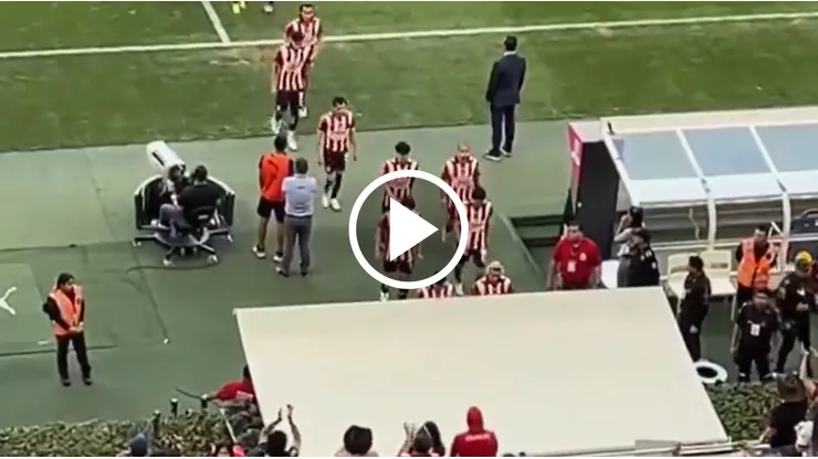 ¡Terminó la paciencia! La reacción de los hinchas de Chivas tras la derrota ante León