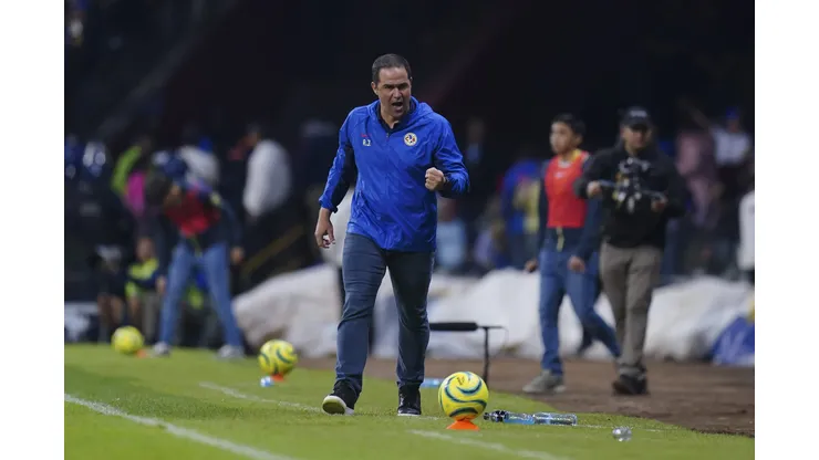 André Jardine celebró de forma eufórica el segundo gol del América