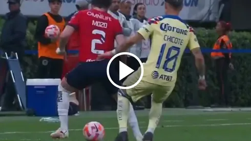 Chicote Calderón traicionó a Chivas y Alan Mozo se vengó con un túnel de primer nivel