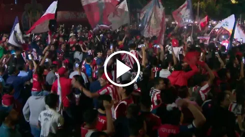 La serenata a Chivas antes del Clásico Nacional ante América