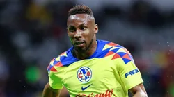 La bronca de Julián Quiñones con un aficionado de Tigres