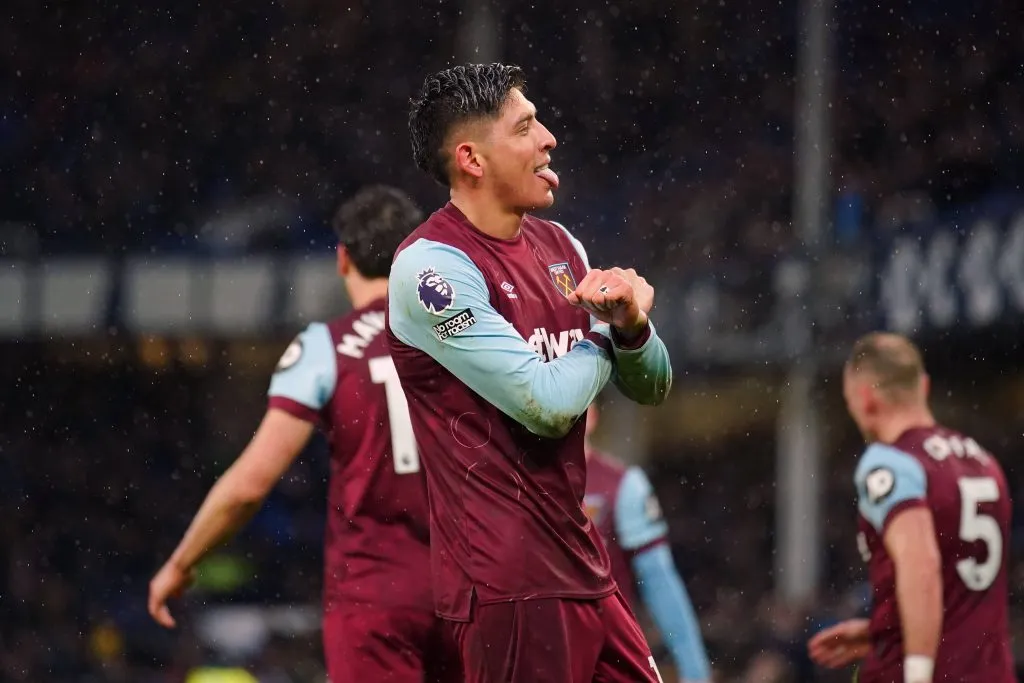 El festejo de gol de Edson Álvarez en el triunfo del West Ham ante Everton (Imago)