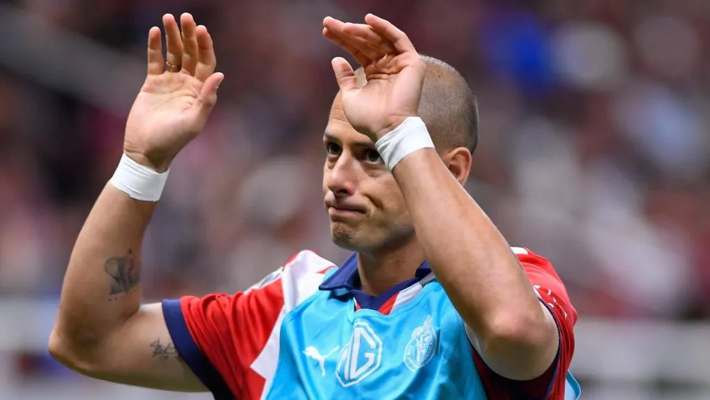 Chicharito Hernández hizo su regreso a Chivas en el Estadio Akron (IMAGO)