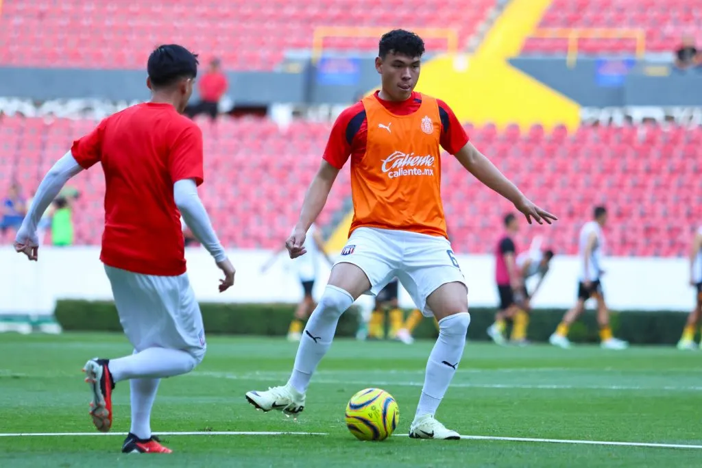 Primera convocatoria con Chivas para el juvenil Luis Rey